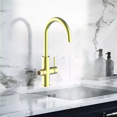 4-in-1-Wasserhahn
